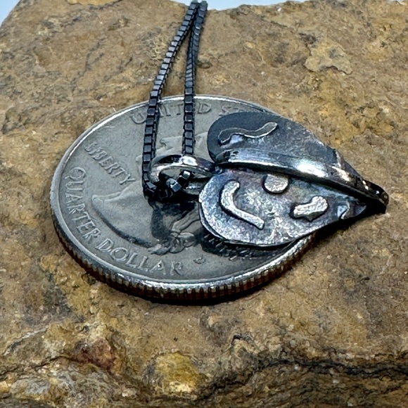 Vintage/Artisan Crafted Pendant & Chain - Stamped Sterling - Picture 3 of 9